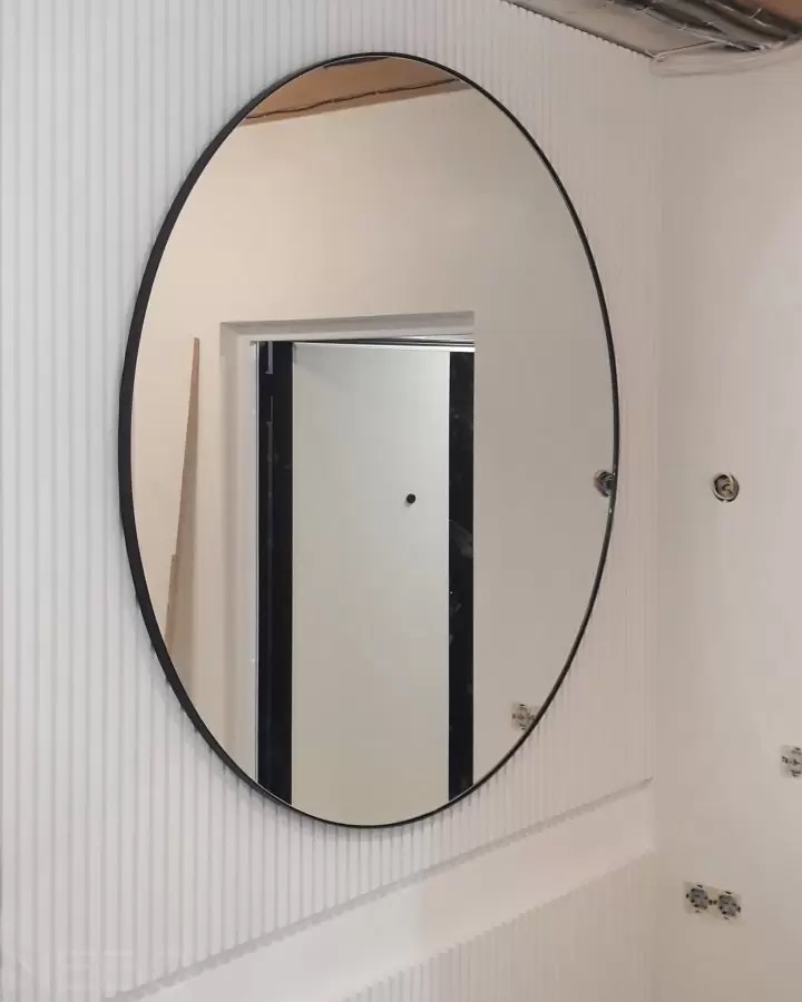 Скляна перегородка